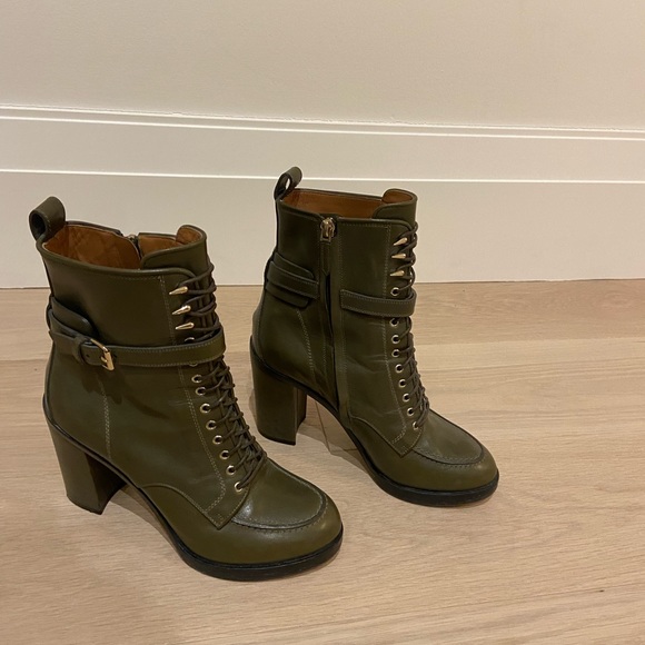 Givenchy green leather combat boots. - Picture 5 of 5